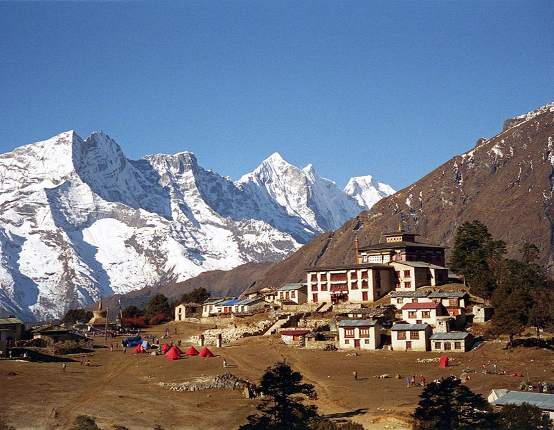 Volunteer Vacation Everest Trek