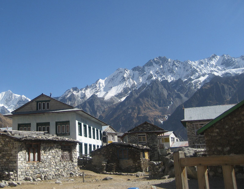 Volunteer vacation Langtang Trek